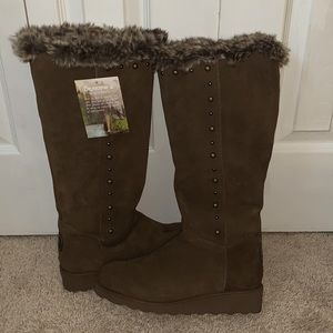 BEARPAW brown furry studded boots